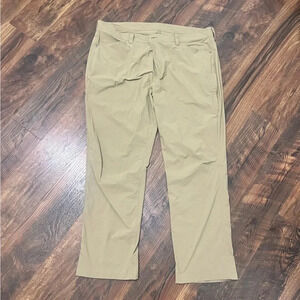 L.L.Bean No Fly Zone Nylon Outdoor Pants Men’s  44x32 Reg Tan Fishing Hiking